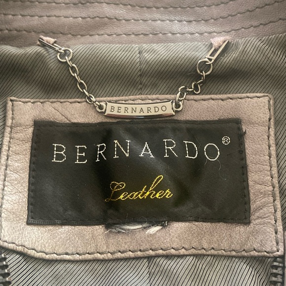 Bernardo leather grey metallic zip front jacket quilting look detail pockets - Picture 3 of 16